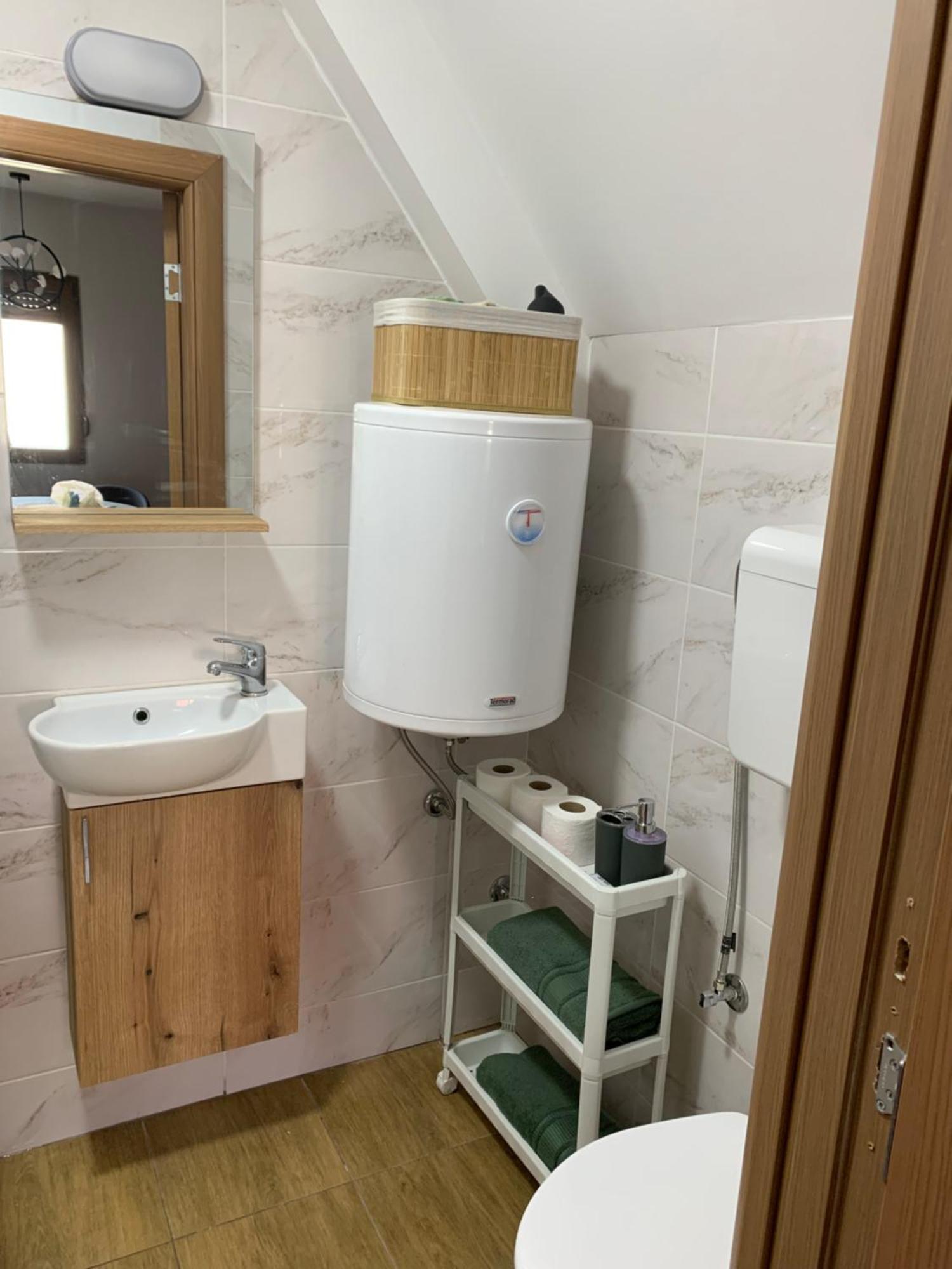 Modern In Center Apartment Zabljak  Room photo